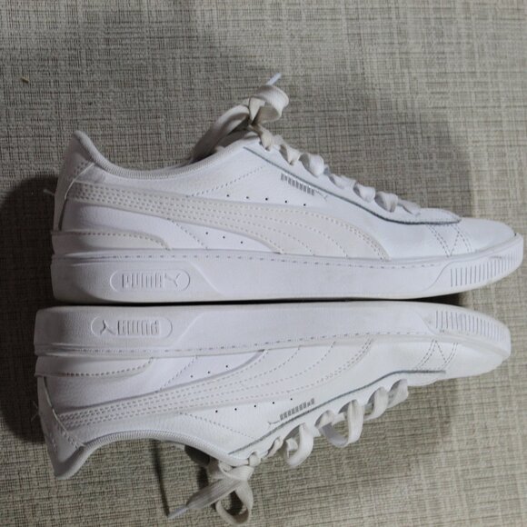 Puma Size 9 White on White Athletic Sneakers - EUC - Picture 4 of 6